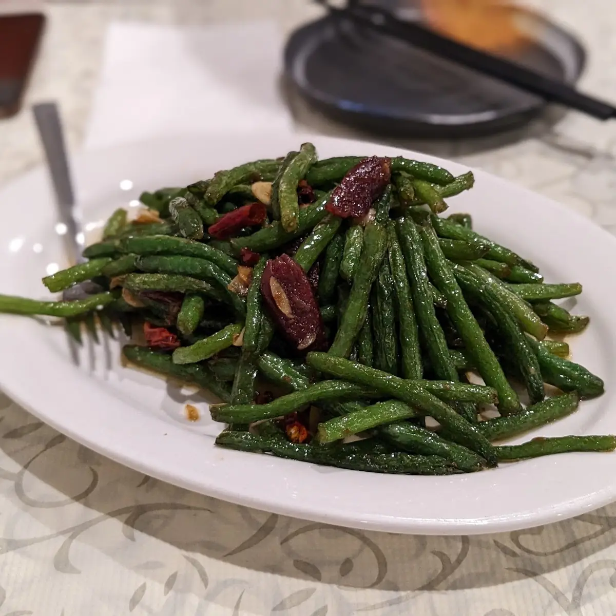 sauteed string beans w sausage 干煸四季豆